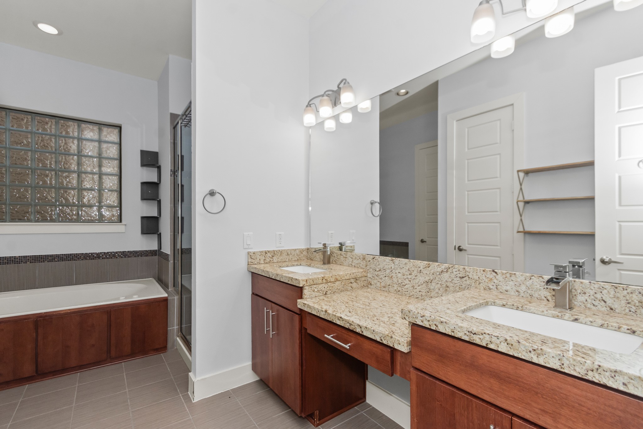 1815 Radcliffe Street Houston, TX 77007 - Photo 14 of 26