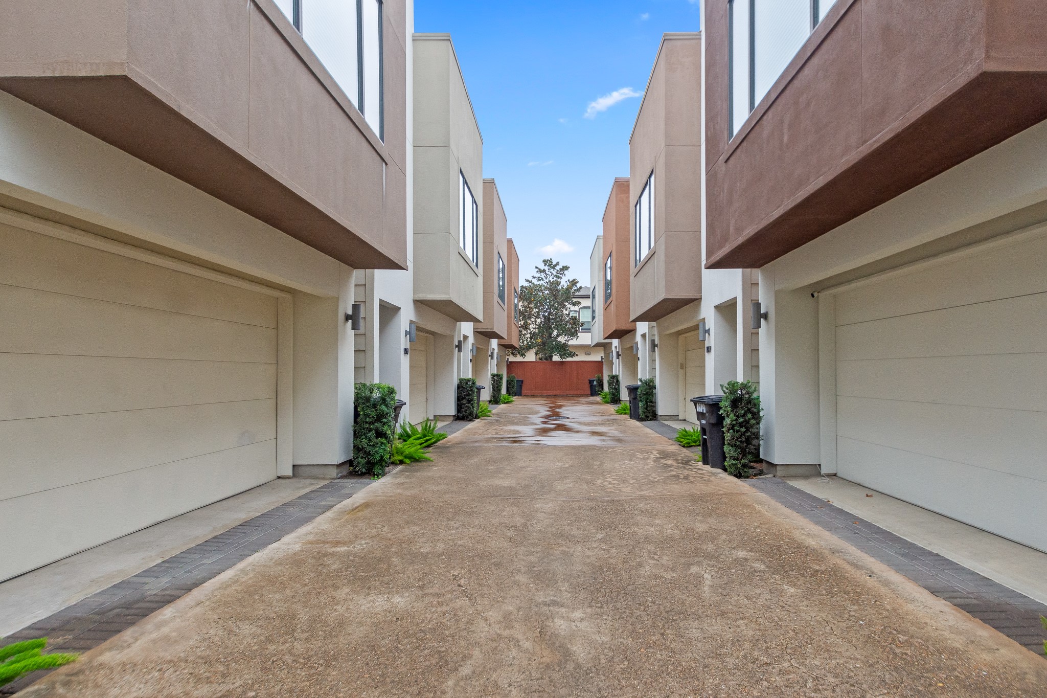 1815 Radcliffe Street Houston, TX 77007 - Photo 2 of 26