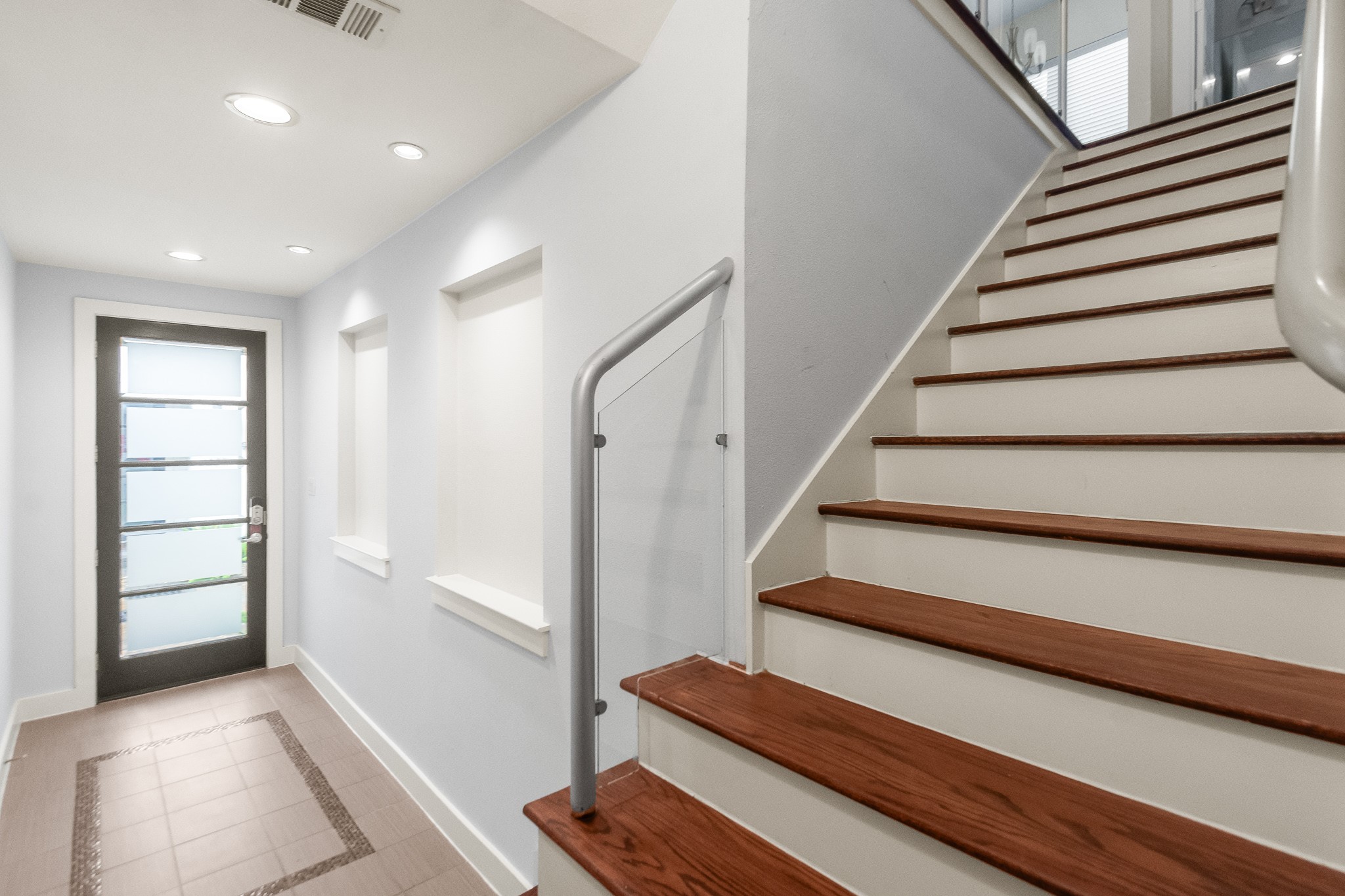 1815 Radcliffe Street Houston, TX 77007 - Photo 4 of 26