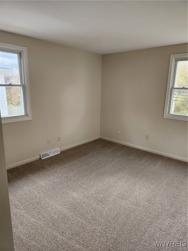 95 Pheasant Run Road Amherst, NY 14228 - Photo 17 of 22 Nice sized bright 2nd bedroom with a large closet