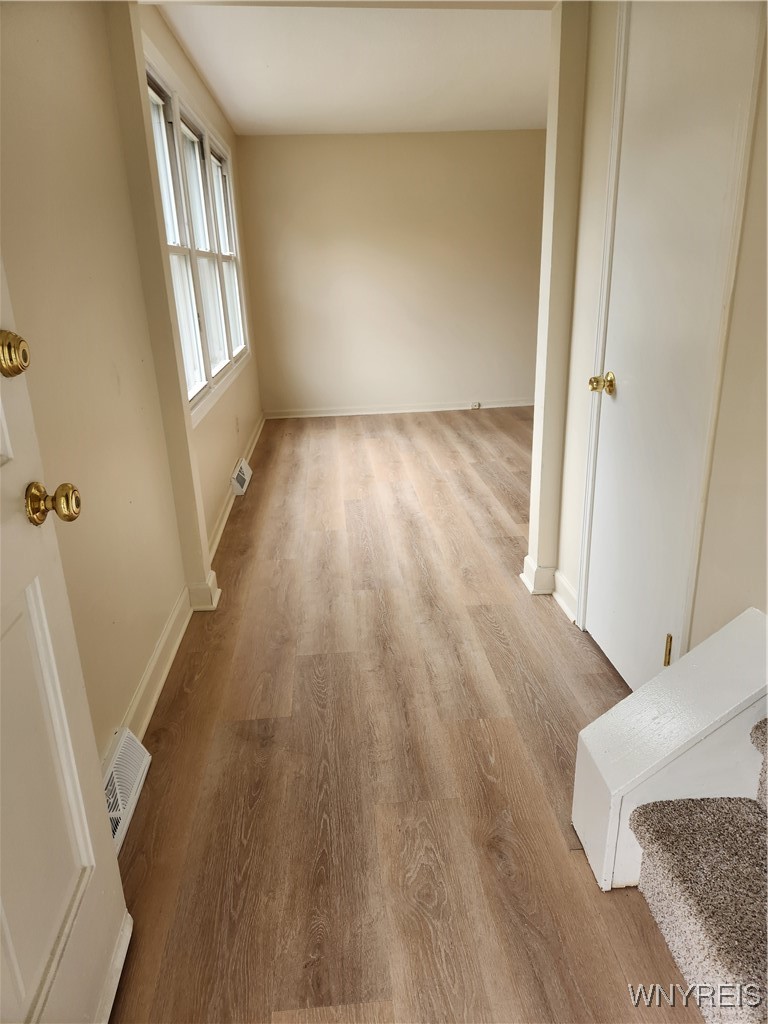 95 Pheasant Run Road Amherst, NY 14228 - Photo 3 of 22 Great Entry way with large coat closet