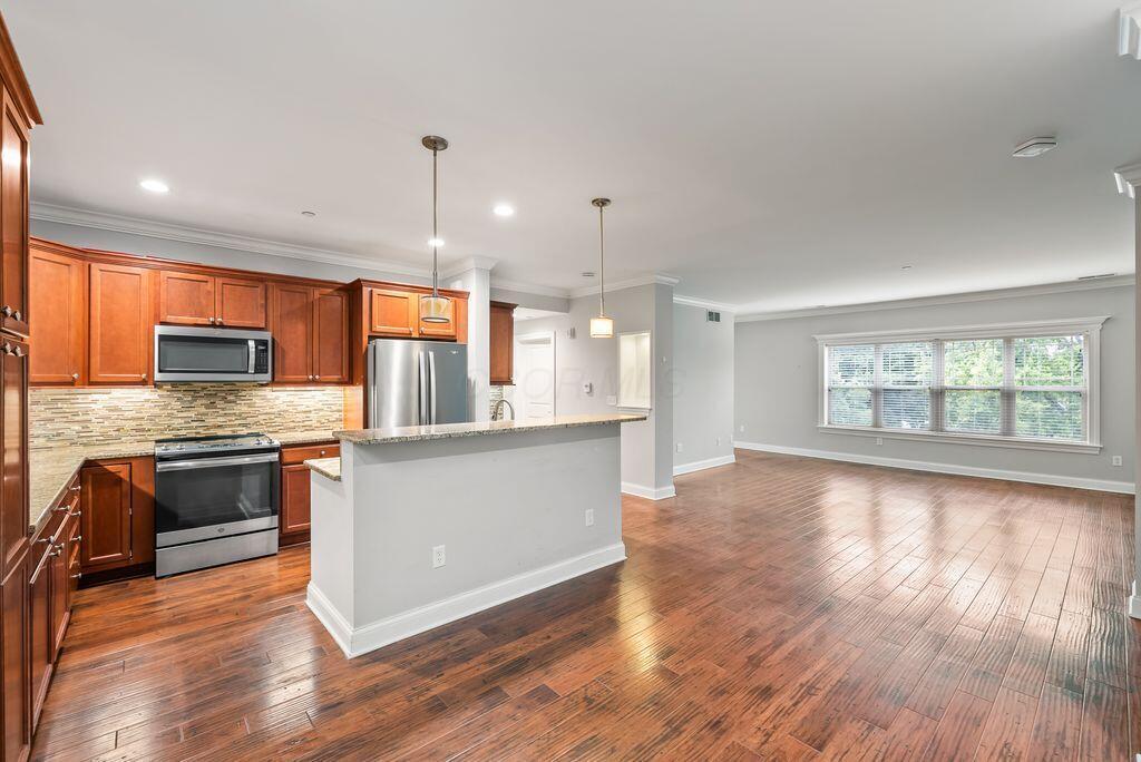 3175 Tremont Road, Unit 409 Columbus, OH 43221 - Photo 11 of 42 DSC06894