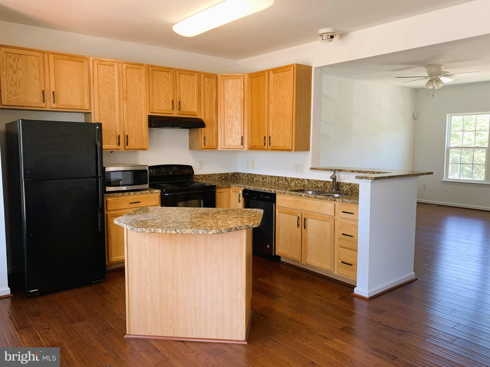 2052 Spring Run Circle Frederick, MD 21702 - Photo 11 of 31