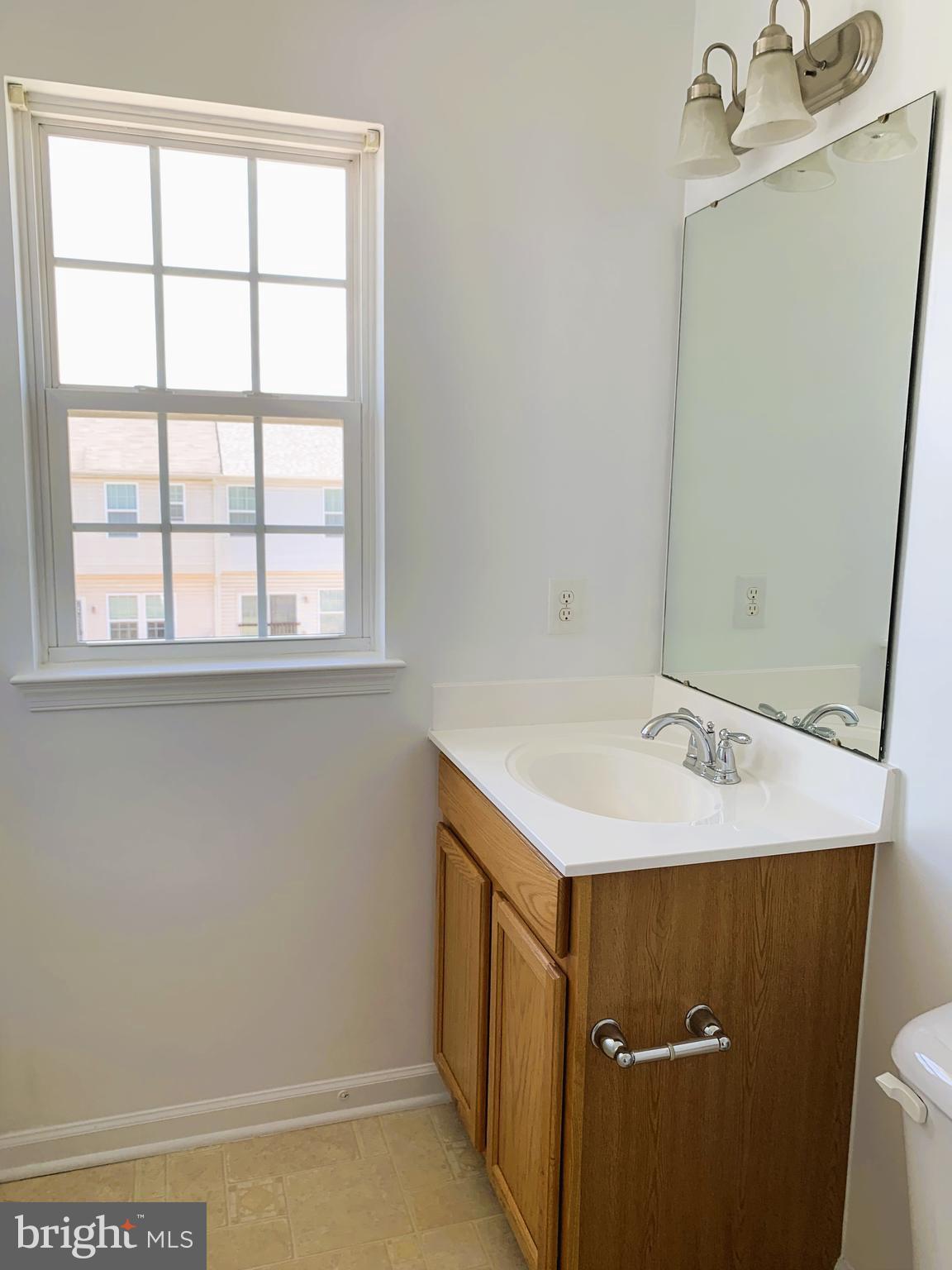 2052 Spring Run Circle Frederick, MD 21702 - Photo 19 of 31 Primary Bedroom Full Bath