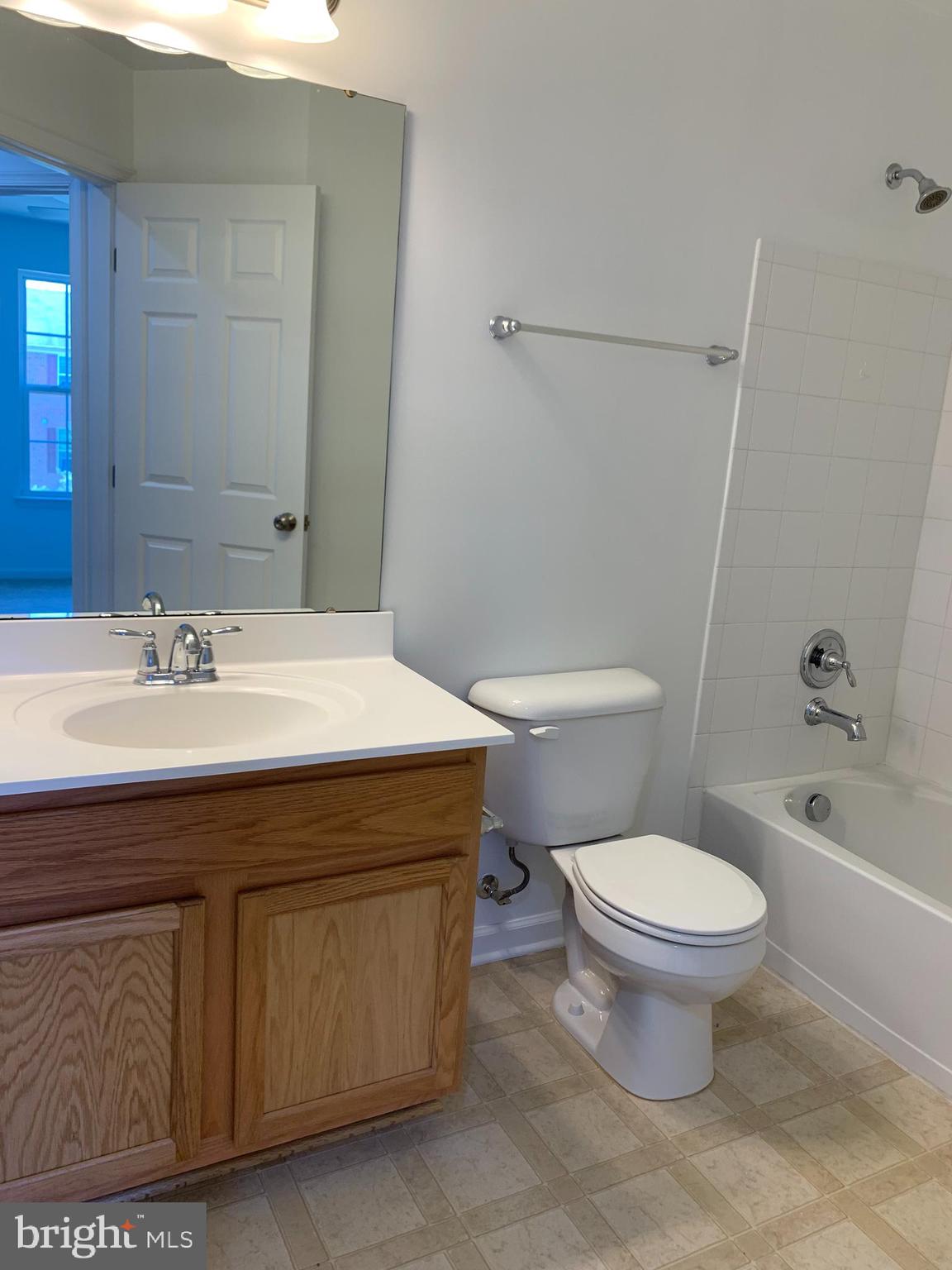 2052 Spring Run Circle Frederick, MD 21702 - Photo 21 of 31 Upper Level Hall Full Bath