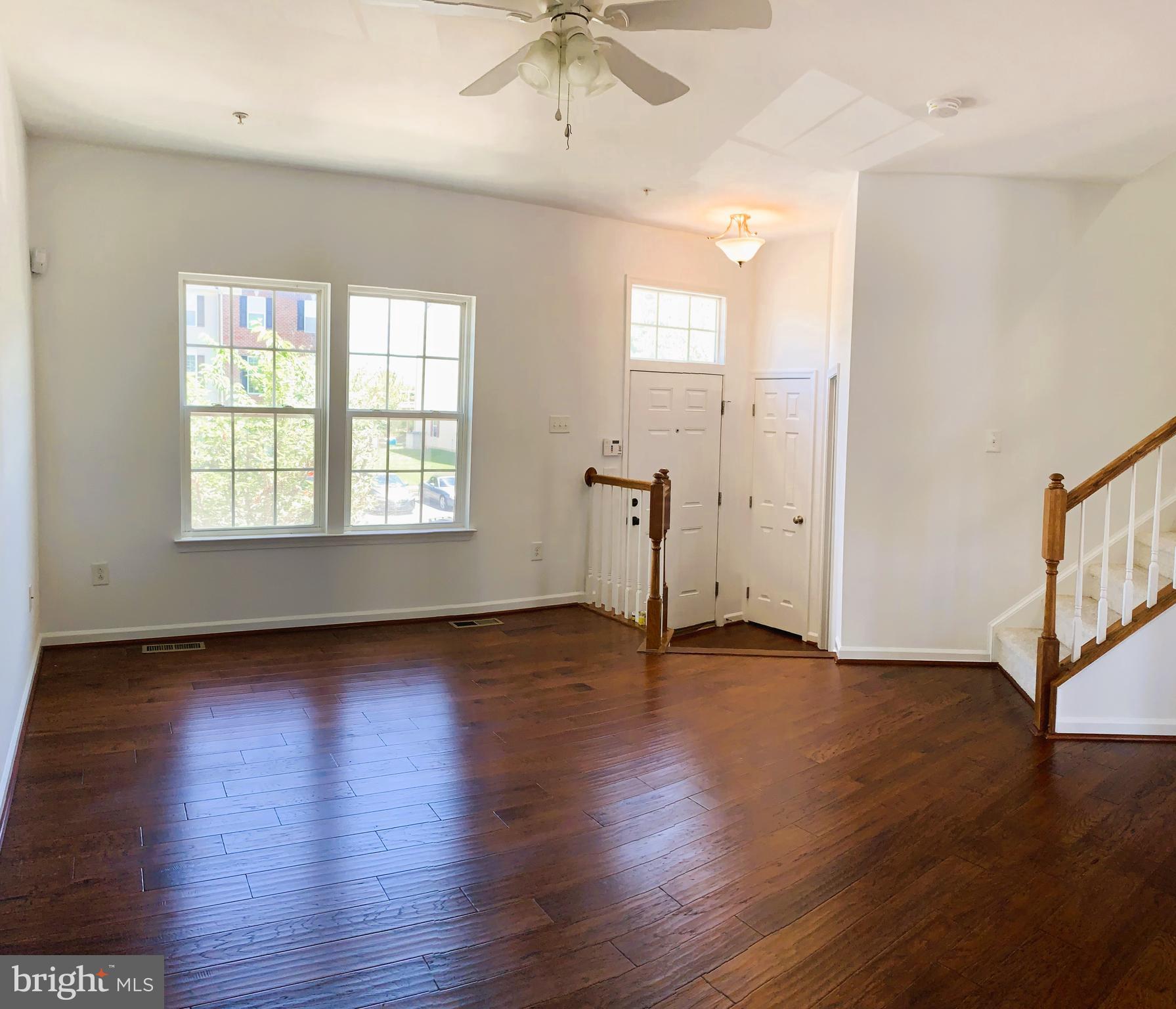 2052 Spring Run Circle Frederick, MD 21702 - Photo 10 of 31 Living Room