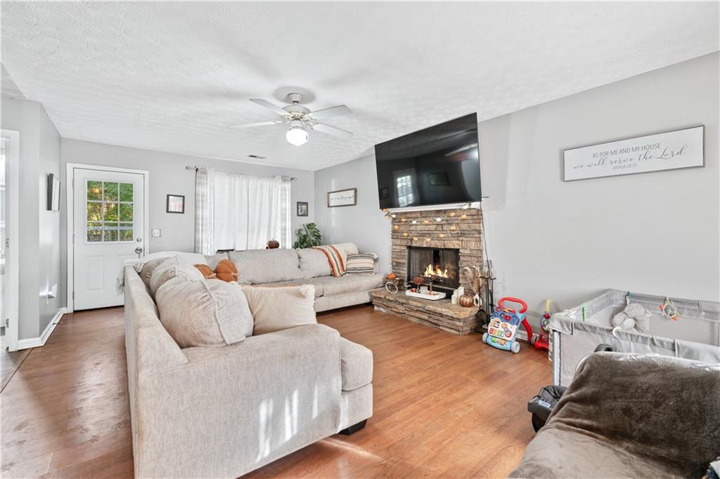 160 Azalea Drive Winder, GA 30680 - Photo 5 of 30