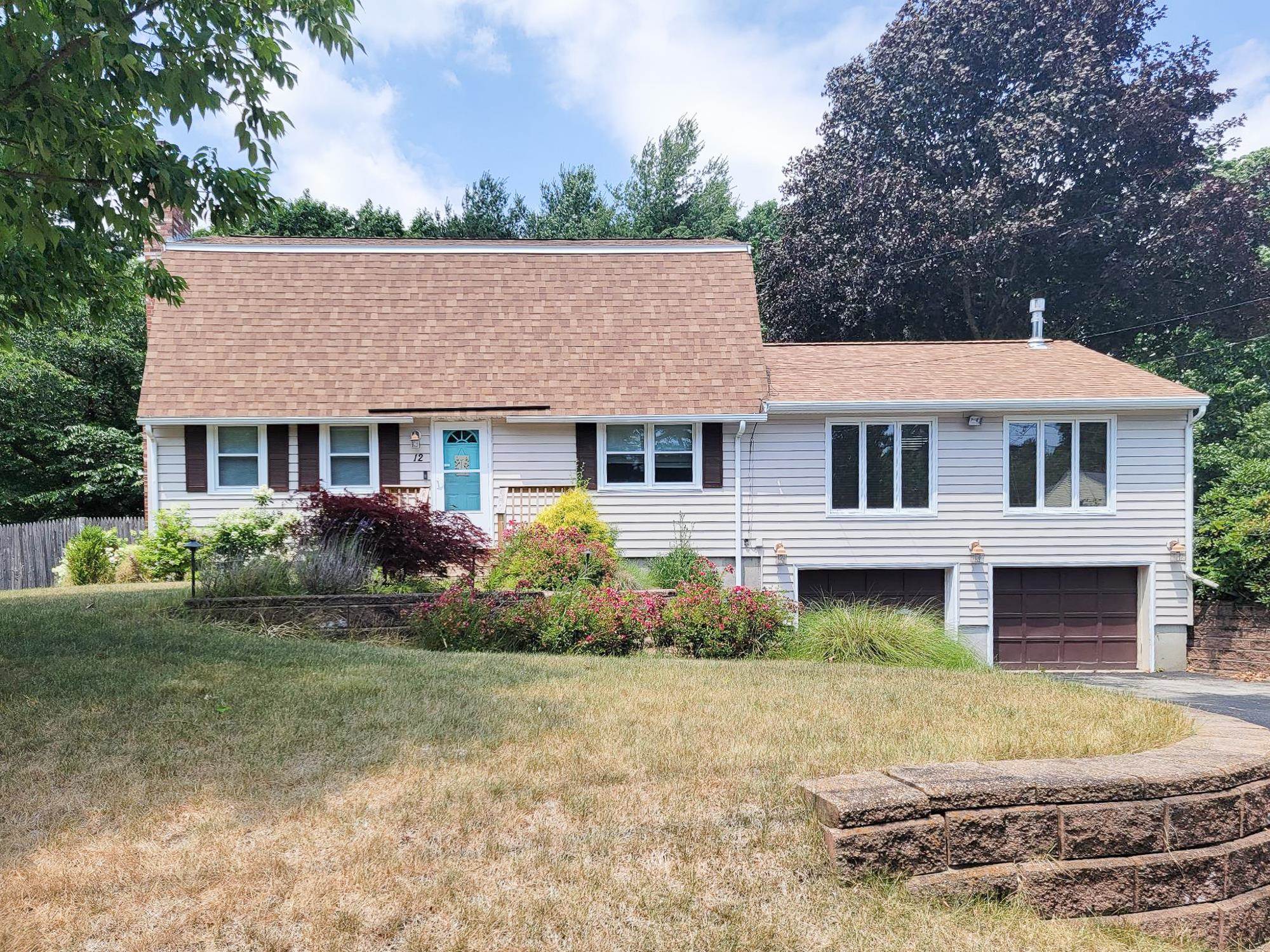 12 Pollard Road Nashua, NH 03062 - Photo 1 of 22