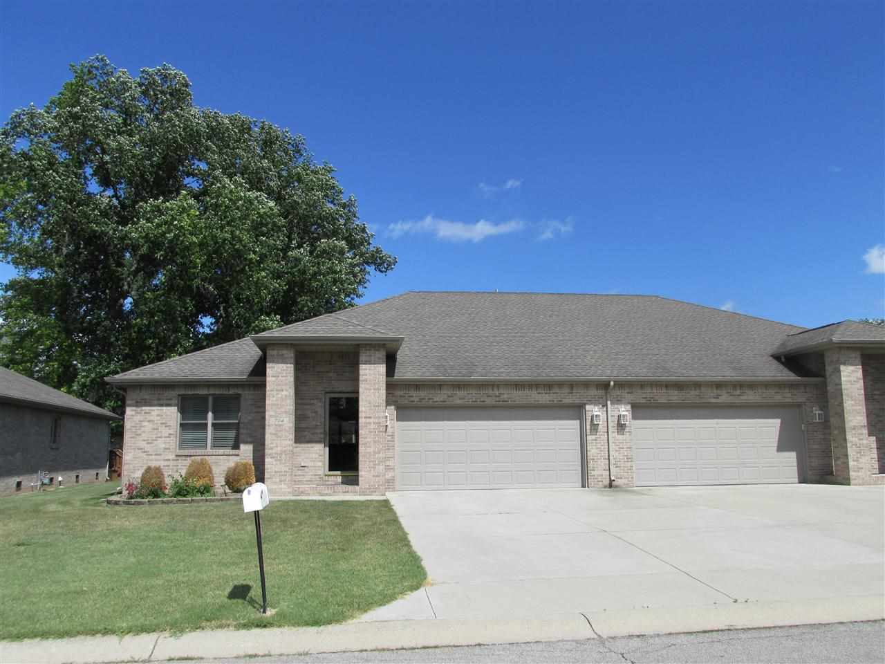 714 Silverwood Road Muncie, IN 47304 - Photo 1 of 23