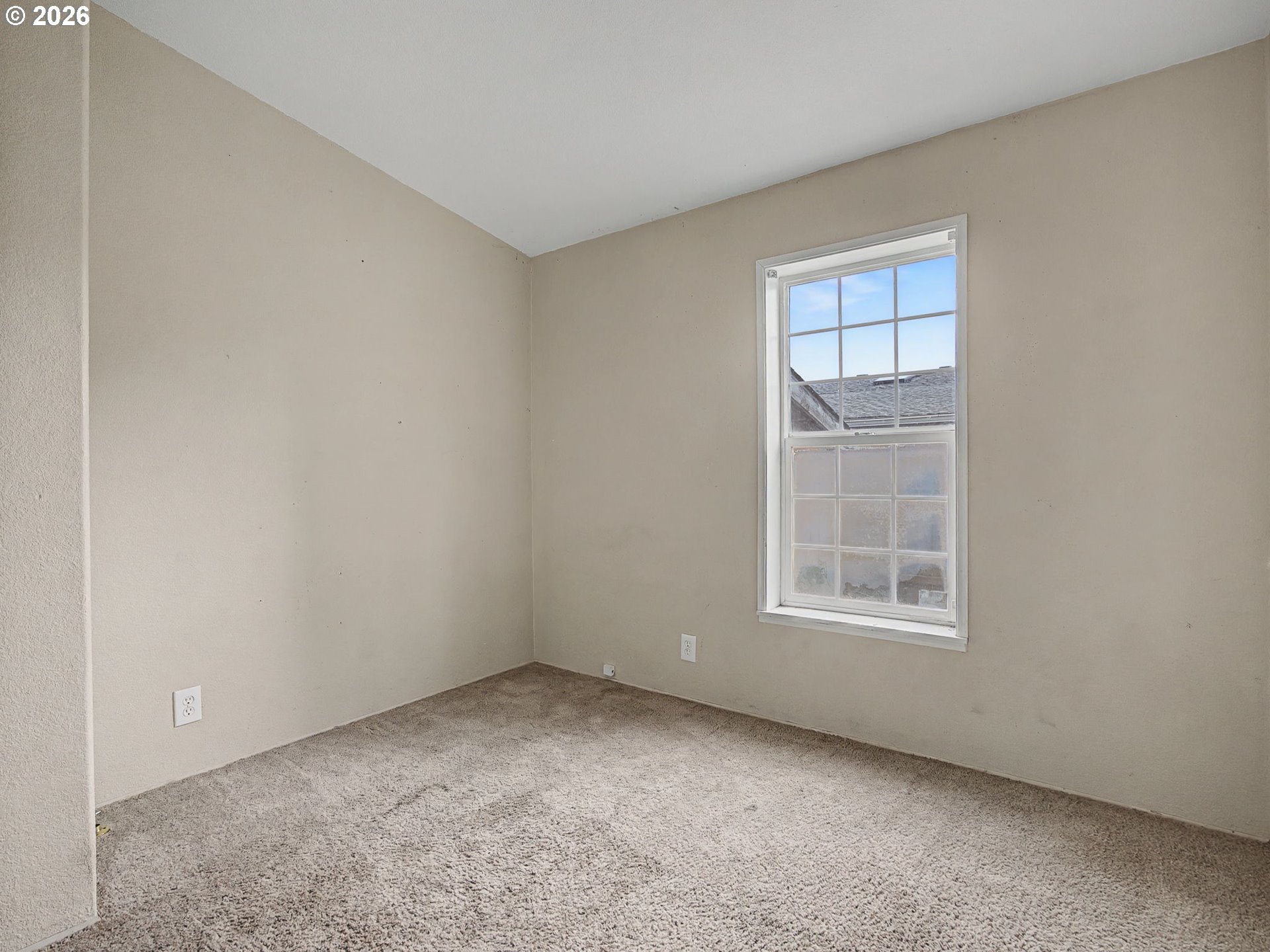 2965 Northeast 206th Place Fairview, OR 97024 - Photo 34 of 44 an empty room with windows