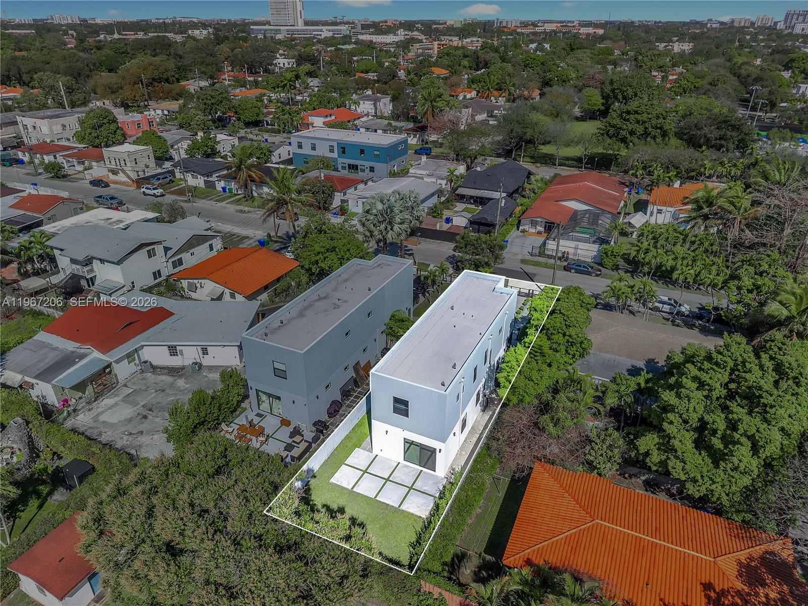 2320 Southwest 14th Street Miami, FL 33145 - Photo 4 of 39