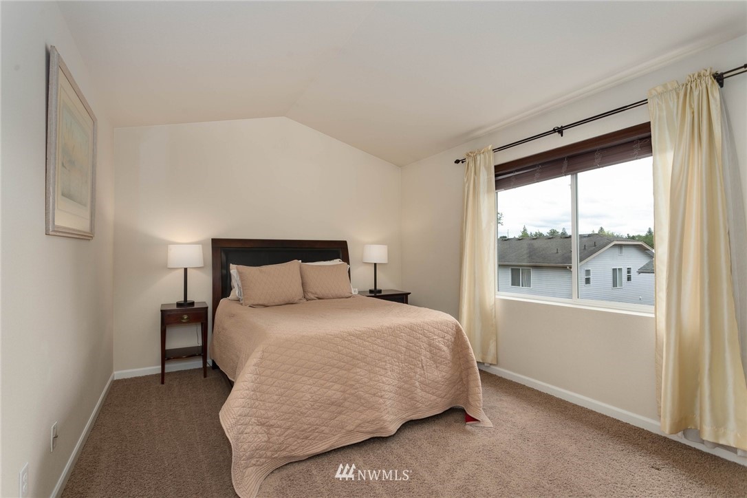 4915 Northeast 5th Street Renton, WA 98059 - Photo 12 of 22 Gallery Image 12