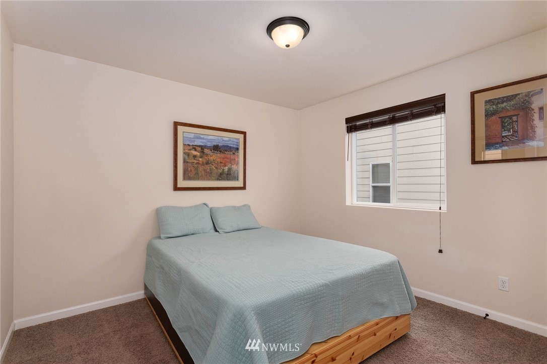 4915 Northeast 5th Street Renton, WA 98059 - Photo 14 of 22 Gallery Image 14