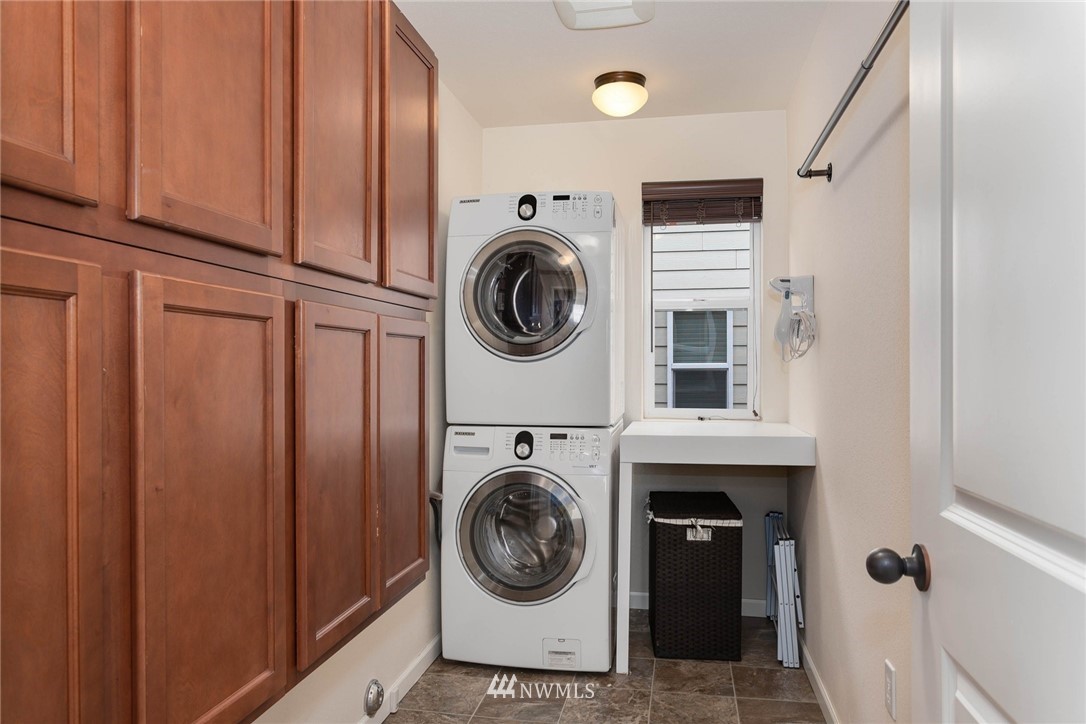 4915 Northeast 5th Street Renton, WA 98059 - Photo 18 of 22 Gallery Image 18