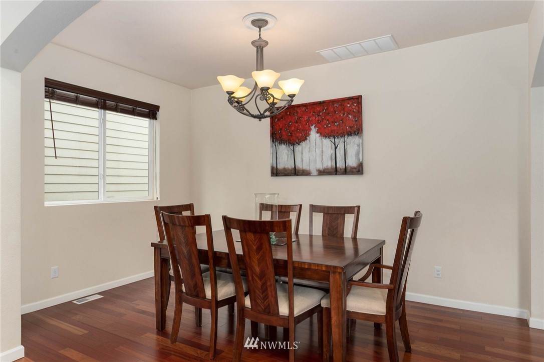 4915 Northeast 5th Street Renton, WA 98059 - Photo 8 of 22 Gallery Image 8