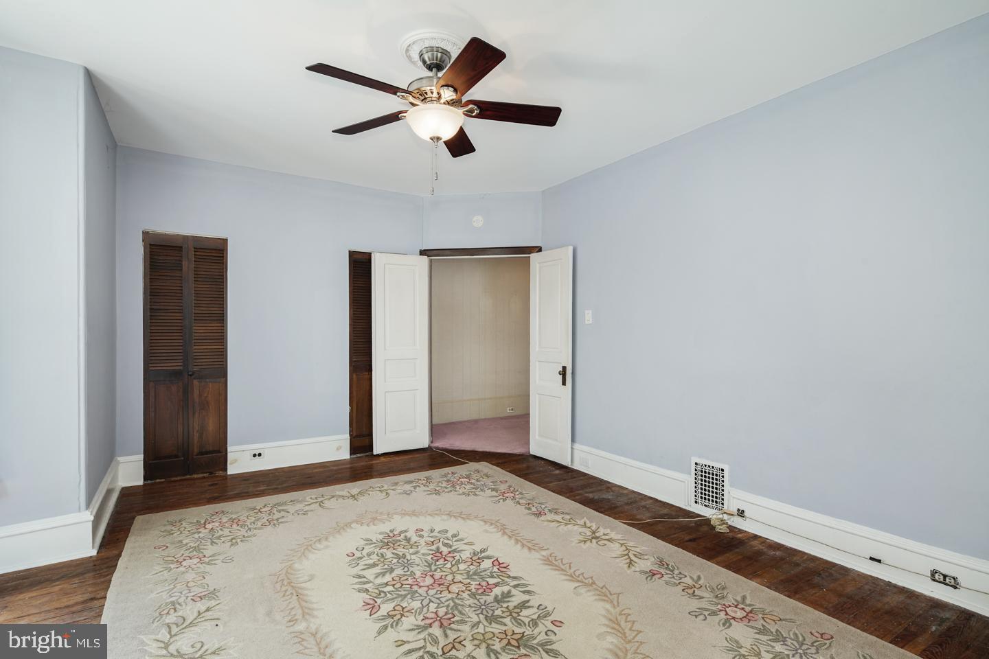 126 Rochelle Avenue Philadelphia, PA 19128 - Photo 20 of 34 Rear bedroom with double doors and double closet