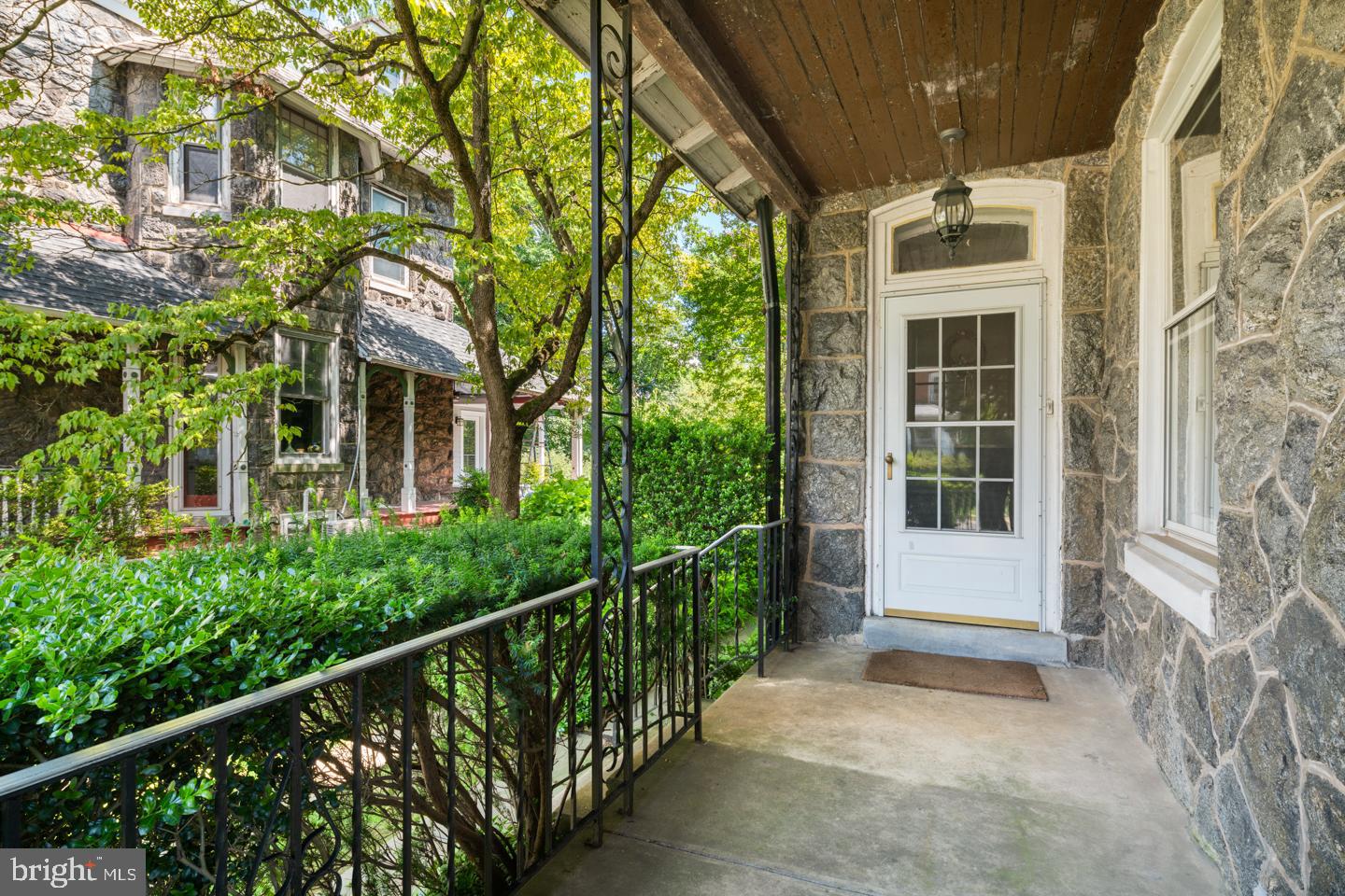 126 Rochelle Avenue Philadelphia, PA 19128 - Photo 3 of 34 Front porch