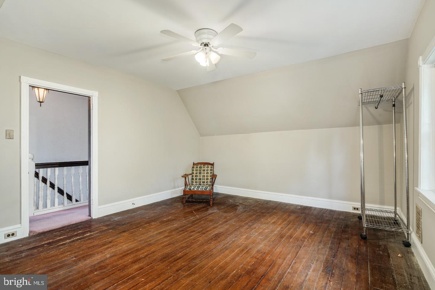 126 Rochelle Avenue Philadelphia, PA 19128 - Photo 28 of 34 Third floor large rear bedroom