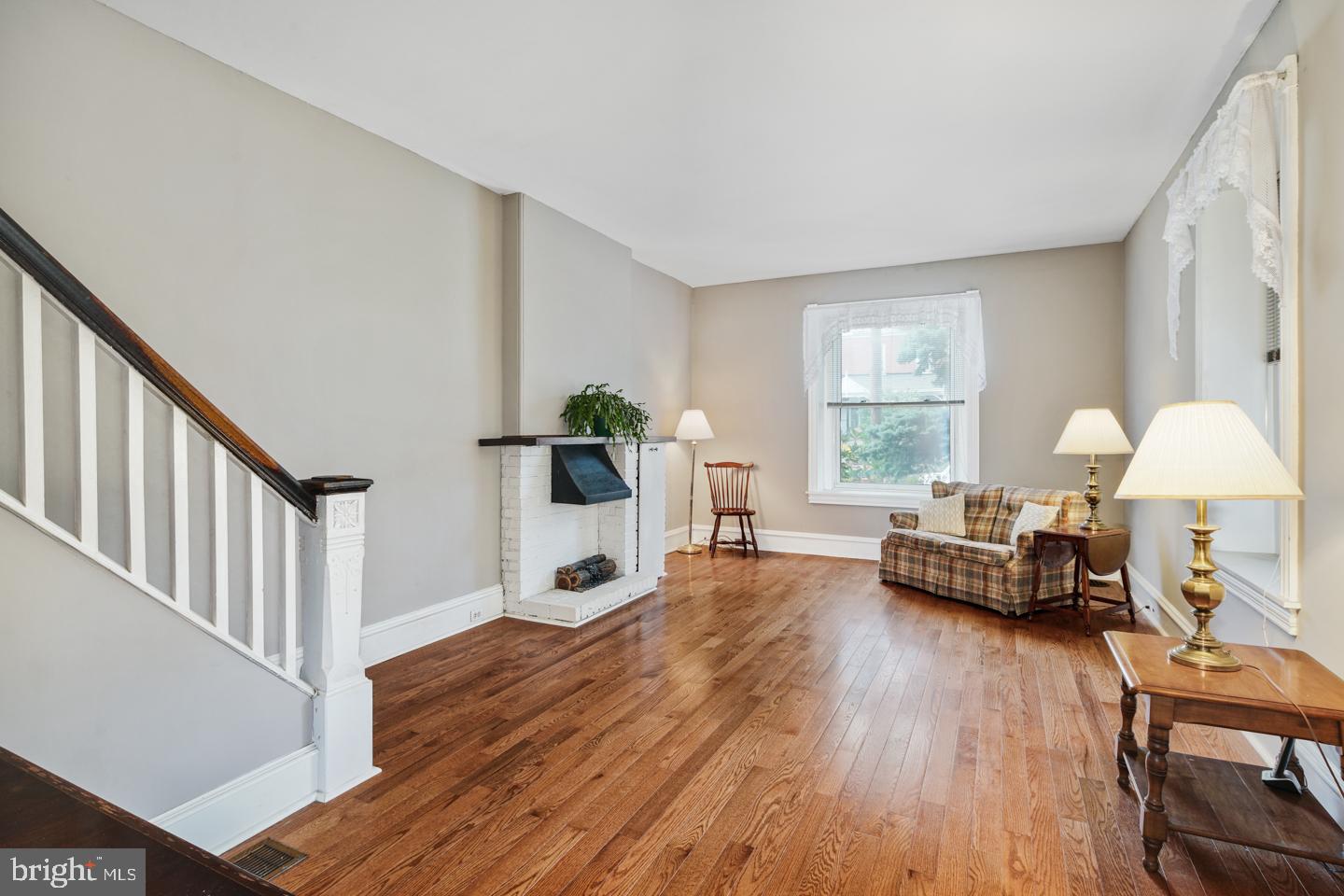 126 Rochelle Avenue Philadelphia, PA 19128 - Photo 5 of 34 large living room