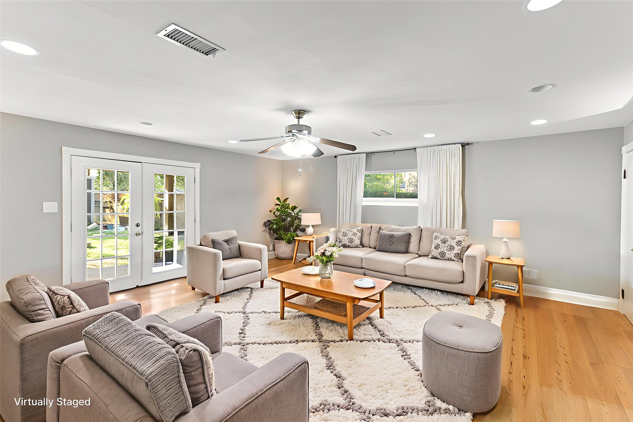 232 Laurel Street Lake Jackson, TX 77566 - Photo 5 of 22 a living room with furniture and a large window
