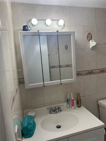 $2,300 | 1725 West 60th Street, Unit F316, Hialeah, FL 33012