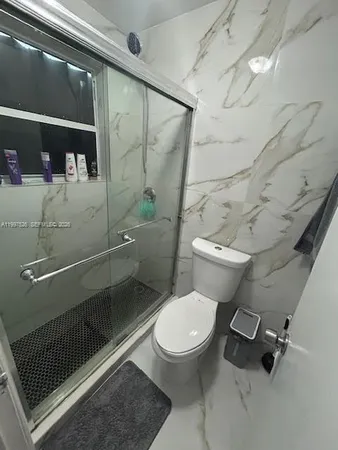 $2,300 | 1725 West 60th Street, Unit F316, Hialeah, FL 33012