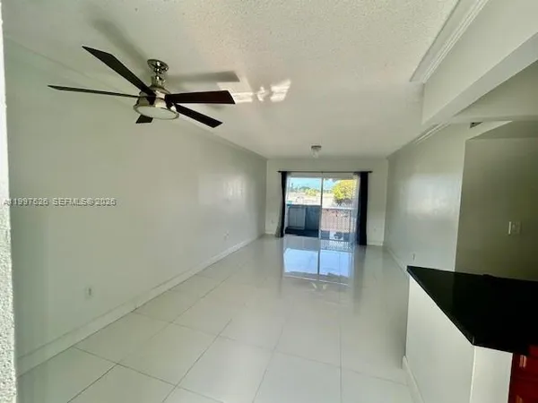 $2,300 | 1725 West 60th Street, Unit F316, Hialeah, FL 33012