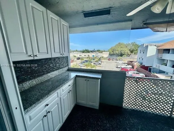 $2,300 | 1725 West 60th Street, Unit F316, Hialeah, FL 33012
