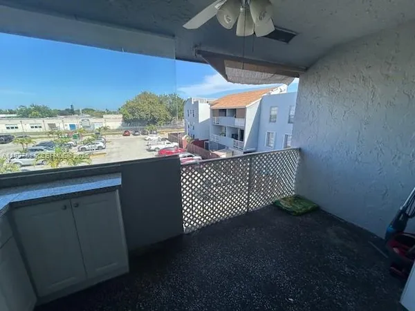 $2,300 | 1725 West 60th Street, Unit F316, Hialeah, FL 33012