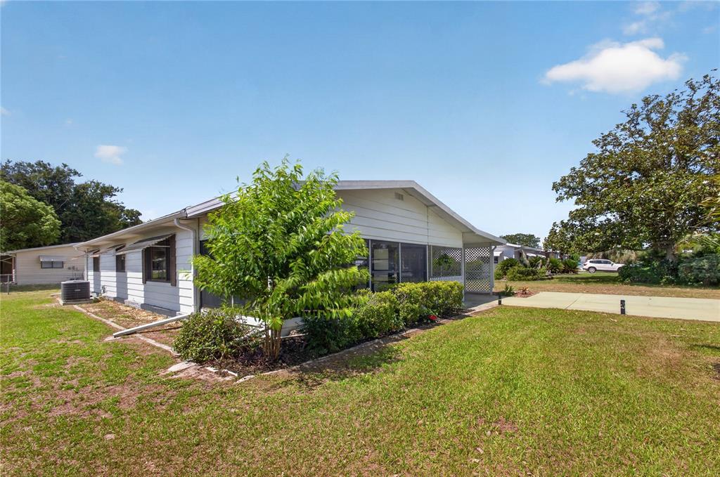 8972 Southwest 103rd Lane Ocala, FL 34481 - Photo 4 of 46