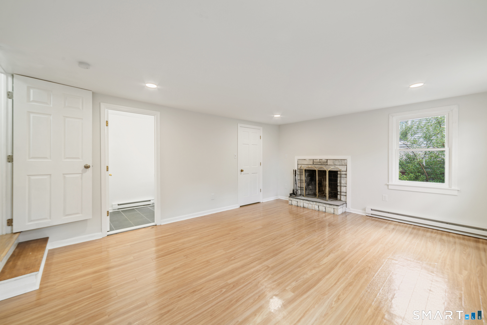 48 Lardner Road Bristol, CT 06010 - Photo 21 of 40