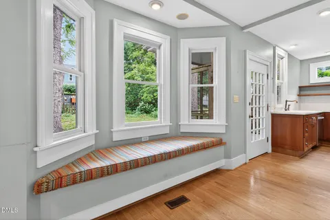 $750,000 | 502 Devereux Street, Raleigh, NC 27605