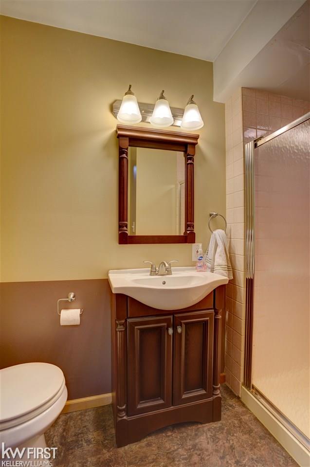 3167 North Oak Road Davison, MI 48423 - Photo 18 of 55 50081716-17.JPG