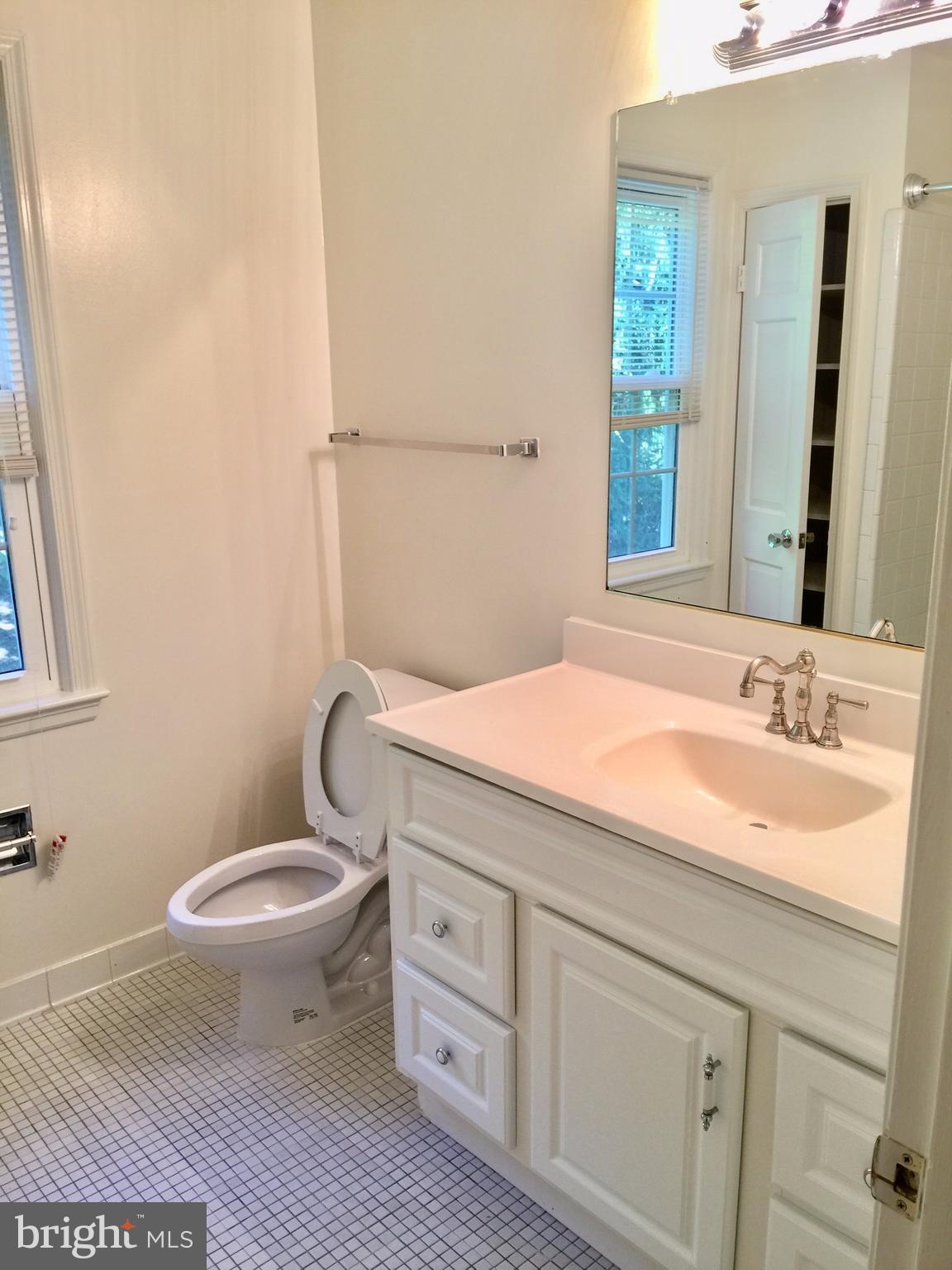 8729 Belmart Road Potomac, MD 20854 - Photo 13 of 20 Bath