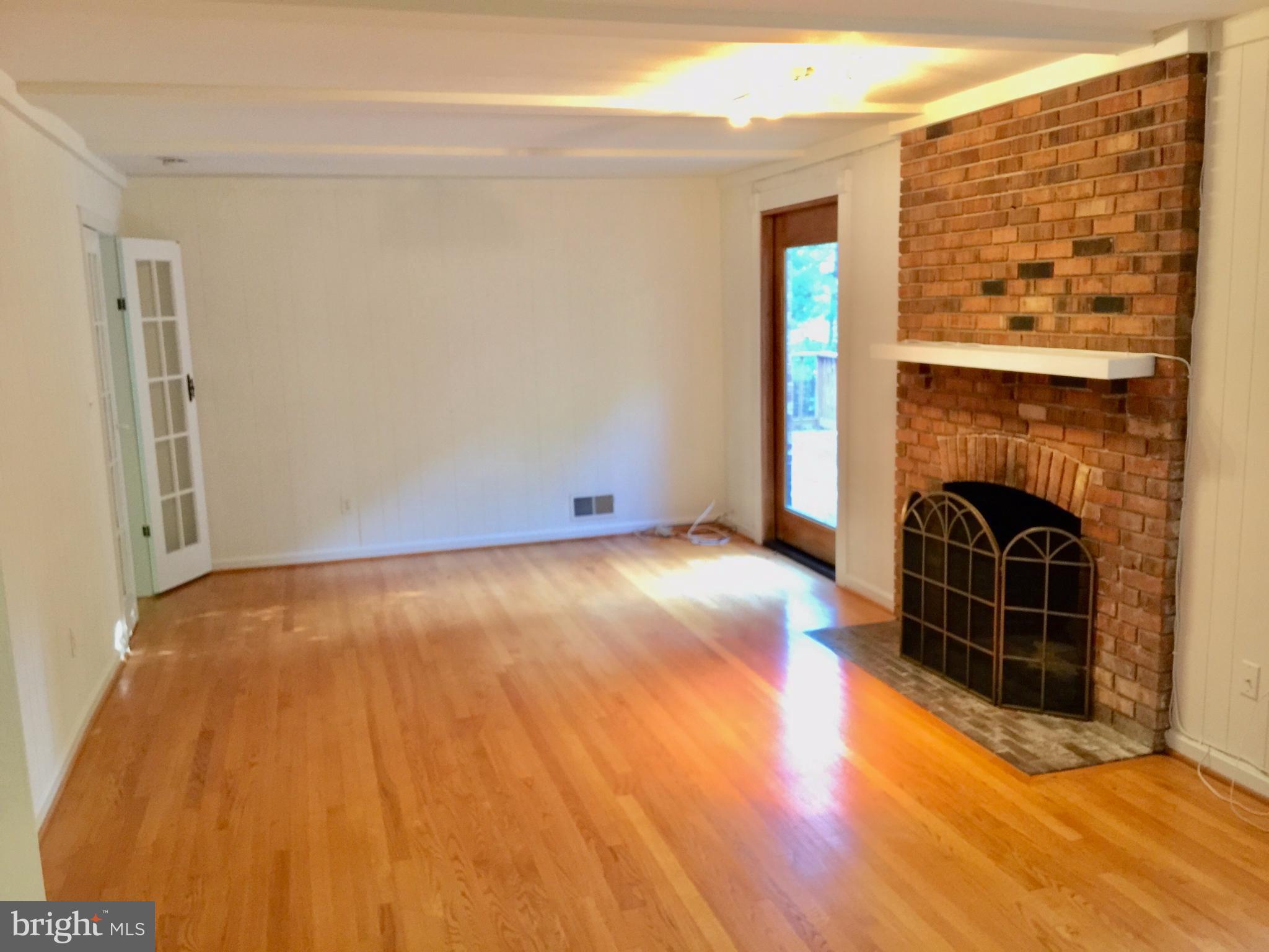 8729 Belmart Road Potomac, MD 20854 - Photo 2 of 20 Family Room