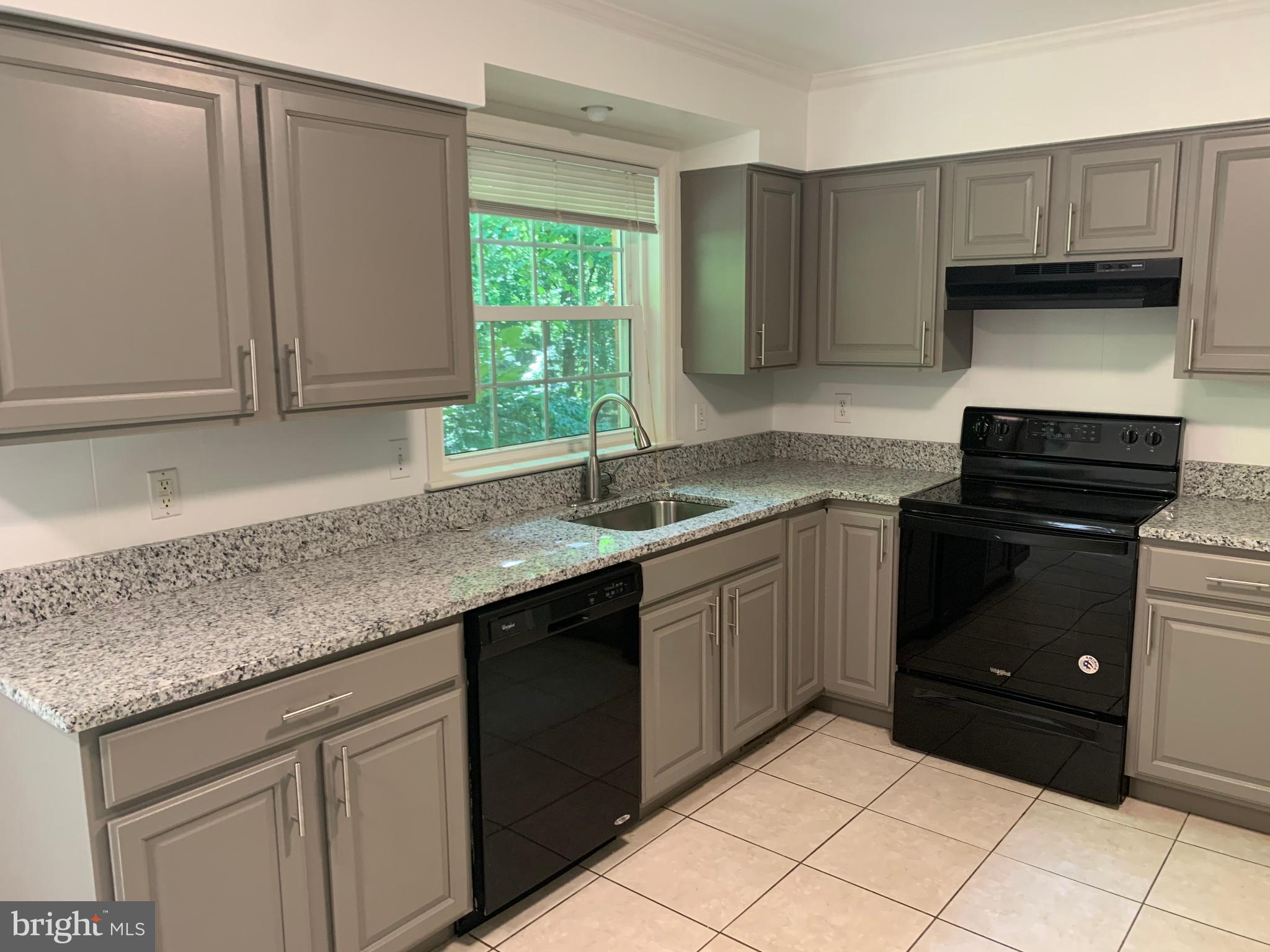 8729 Belmart Road Potomac, MD 20854 - Photo 5 of 20