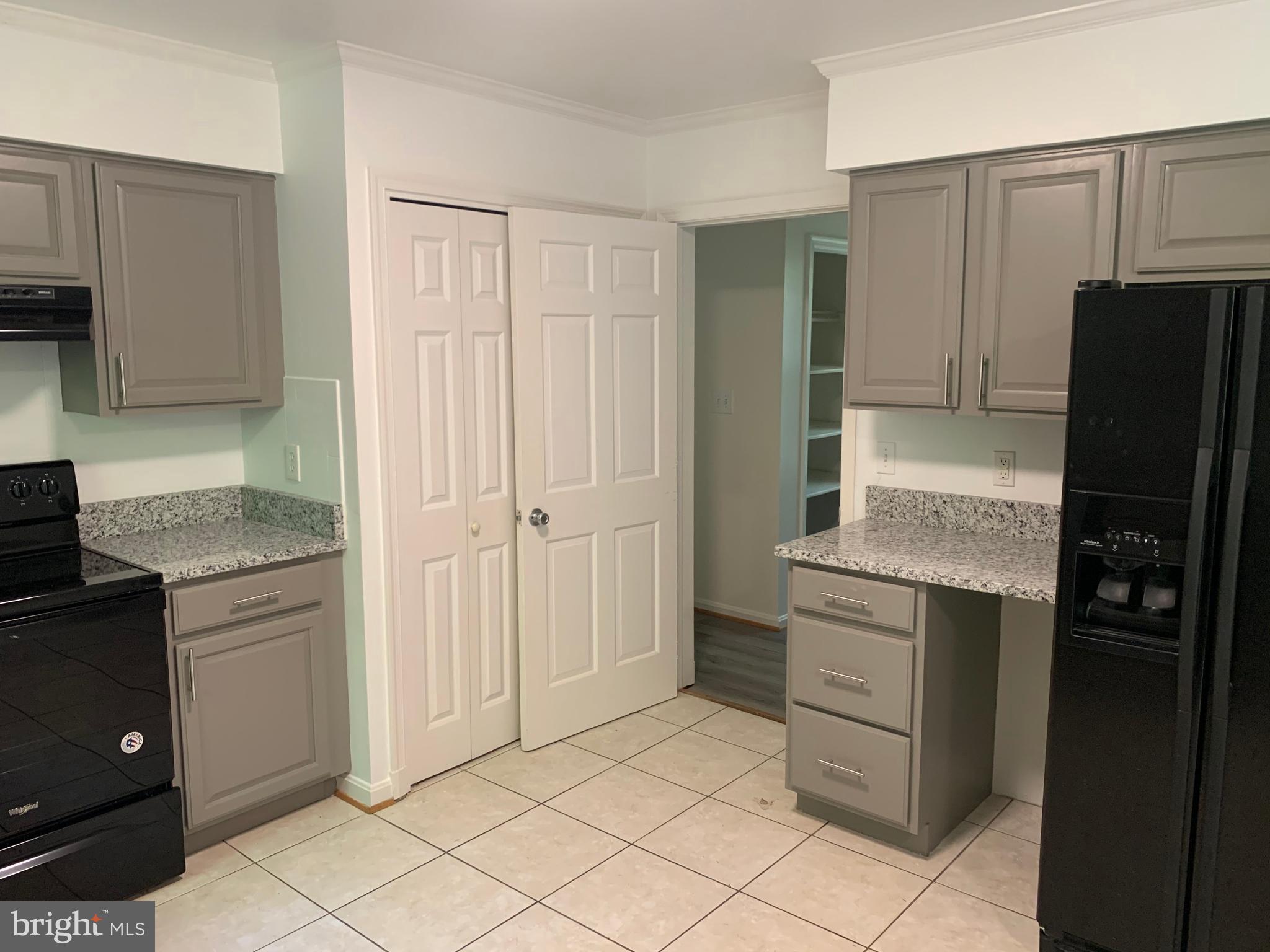 8729 Belmart Road Potomac, MD 20854 - Photo 6 of 20