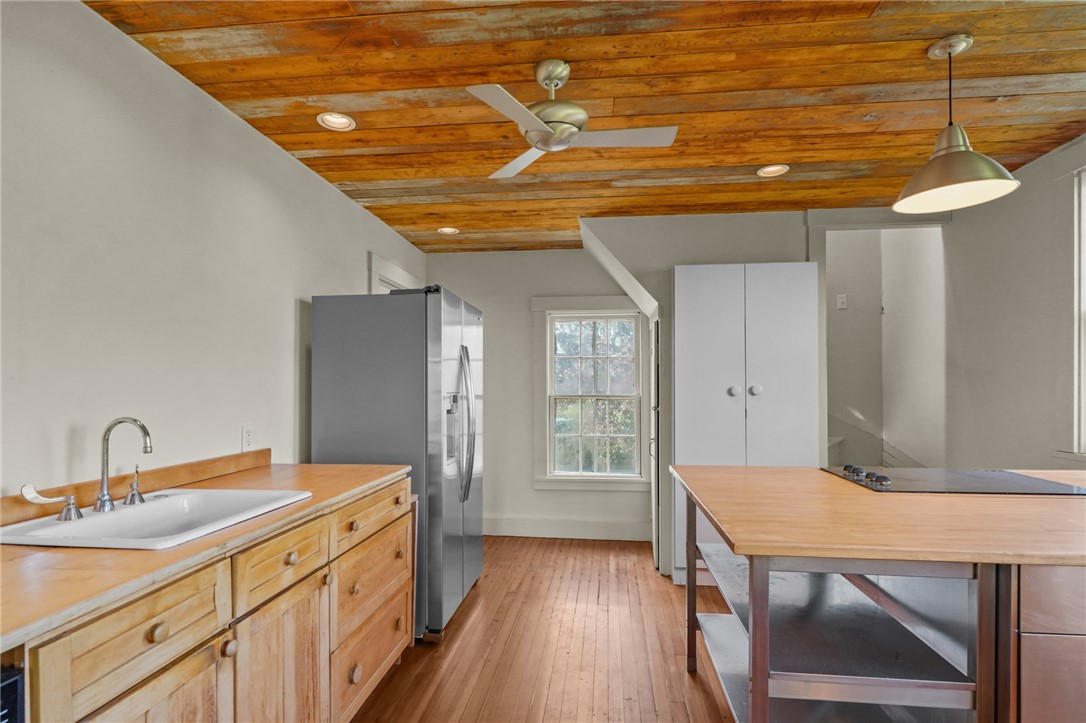 1667 East Main Road Portsmouth, RI 02871 - Photo 11 of 50 Gallery Image 11