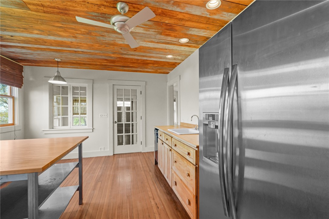 1667 East Main Road Portsmouth, RI 02871 - Photo 12 of 50 Gallery Image 12