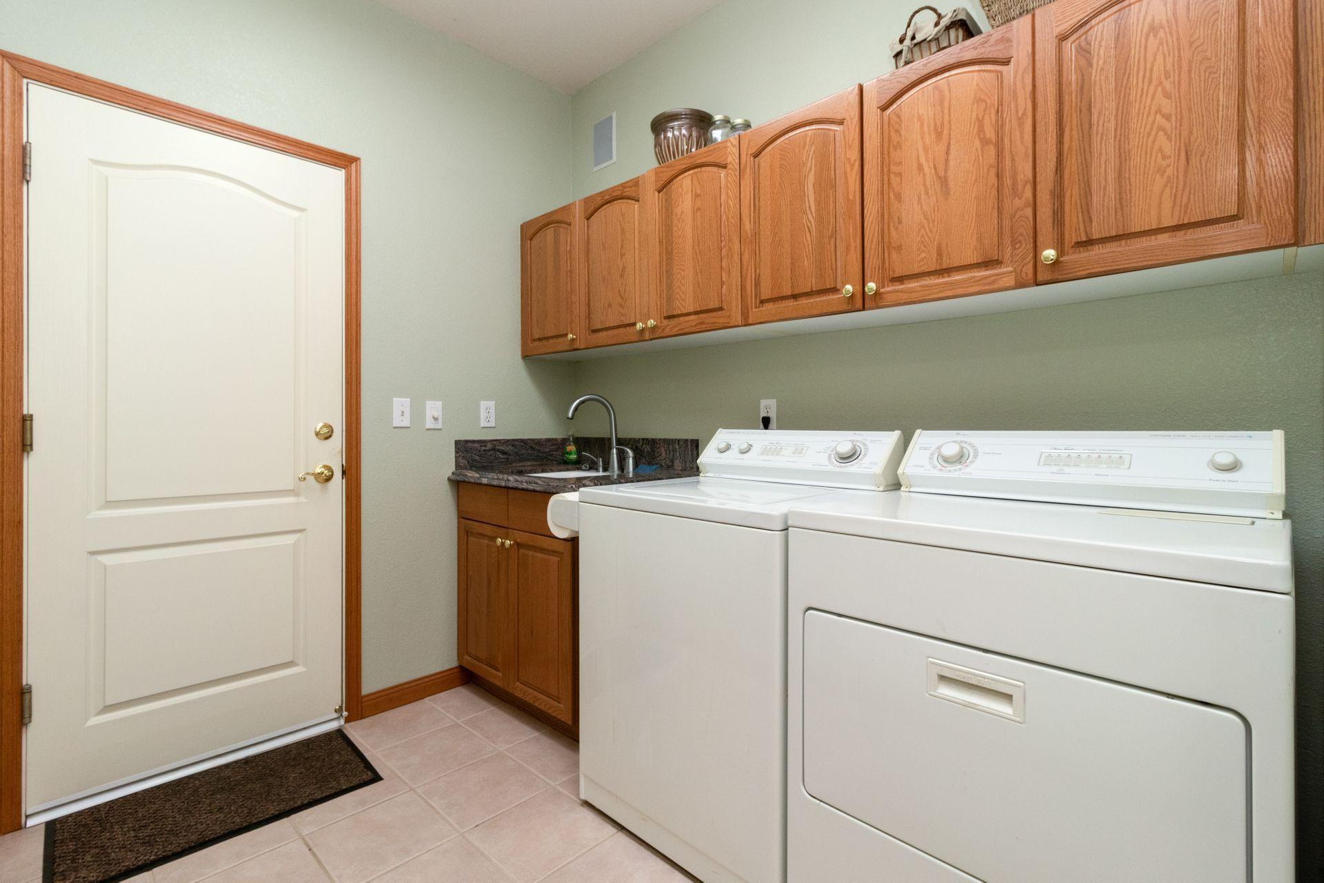 159 Twins Court Reedley, CA 93654 - Photo 16 of 24 15