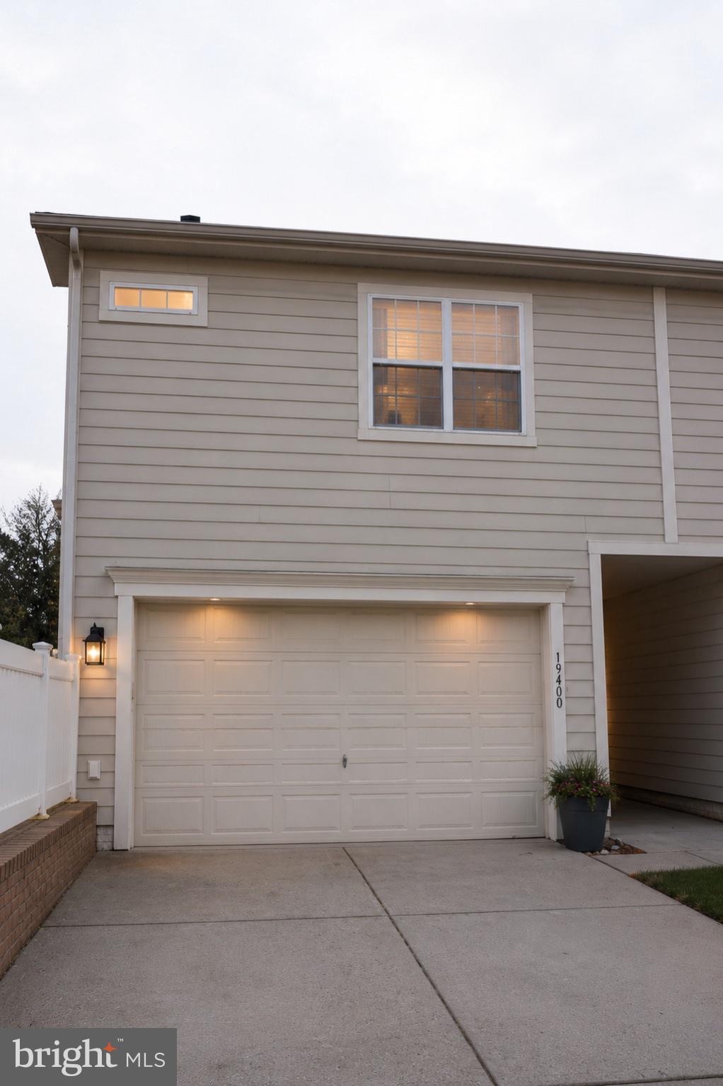 19400 Front Street Leesburg, VA 20176 - Photo 6 of 20 Charming home with inviting curb appeal.