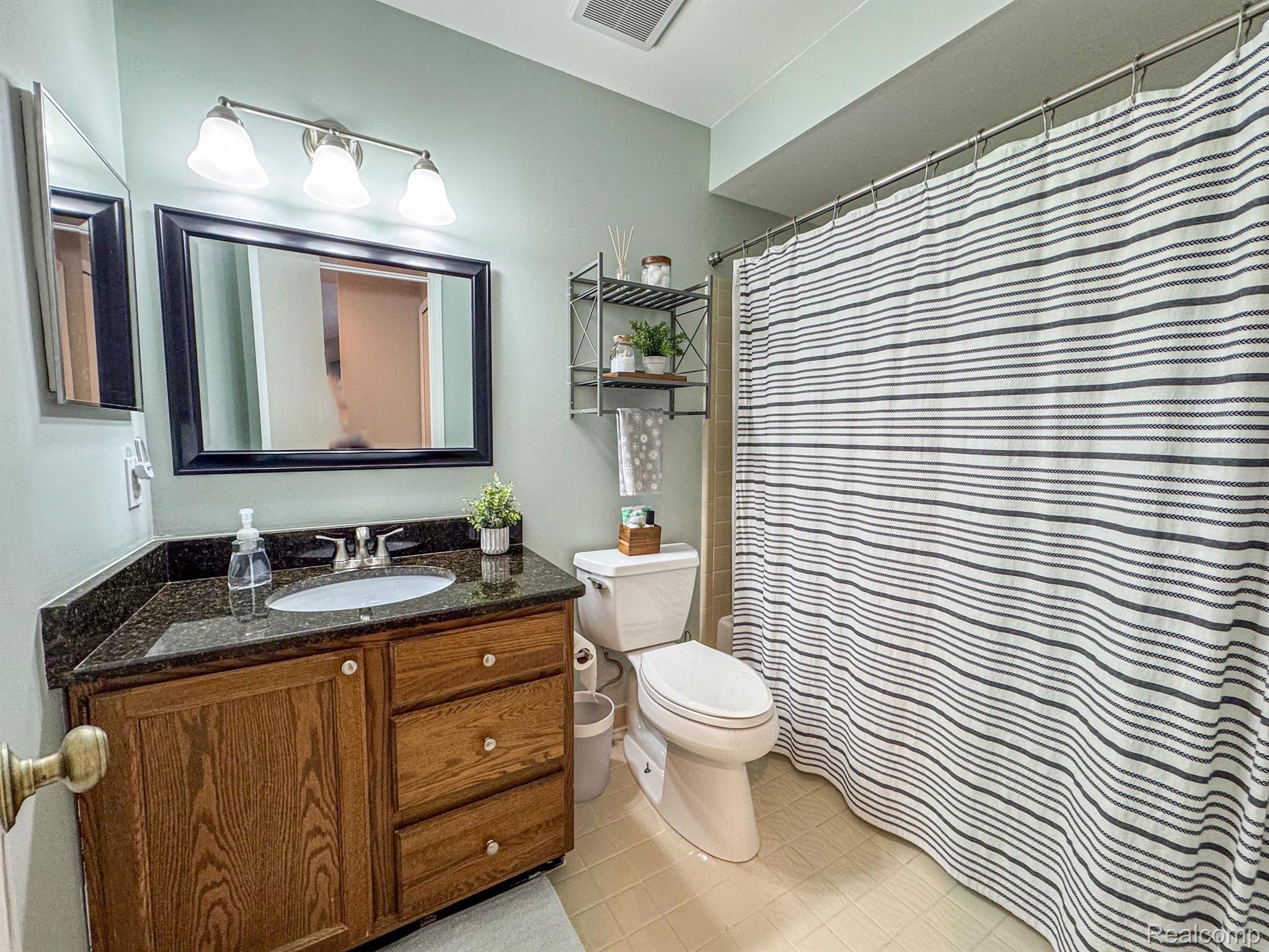 708 Dressler Lane Rochester, MI 48307 - Photo 17 of 24 Gallery Image 17