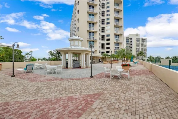 $18,000 | 4041 Gulf Shore Boulevard North, Unit 805, Naples, FL 34103