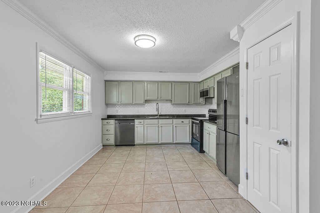 3 Victoria Road Jacksonville, NC 28546 - Photo 6 of 20 DSC_7373