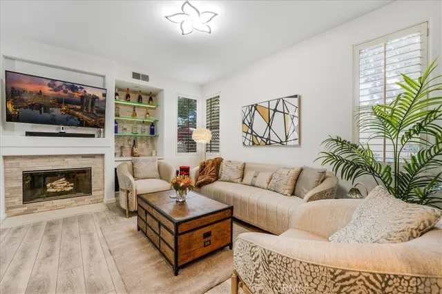 $1,094,000 | 3031 West Canyon Avenue, San Diego, CA 92123