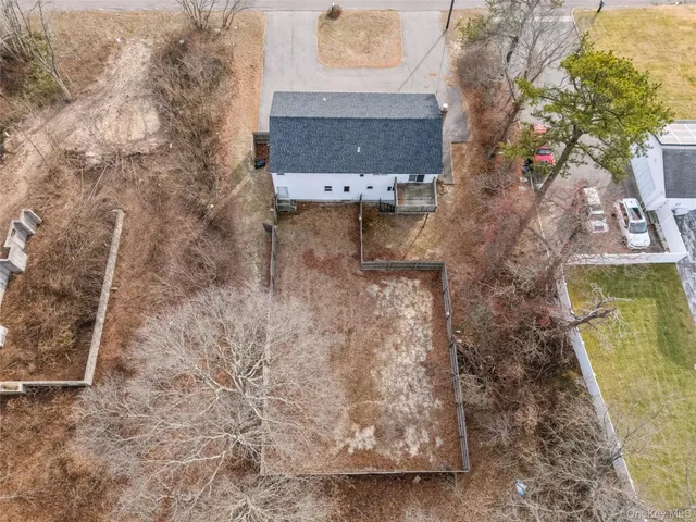 $699,990 | 129 East Woodside Avenue, Patchogue, NY 11772