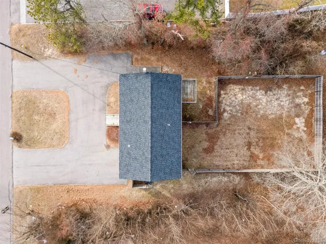 $699,990 | 129 East Woodside Avenue, Patchogue, NY 11772