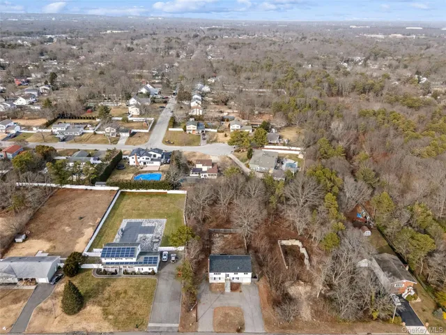 $699,990 | 129 East Woodside Avenue, Patchogue, NY 11772