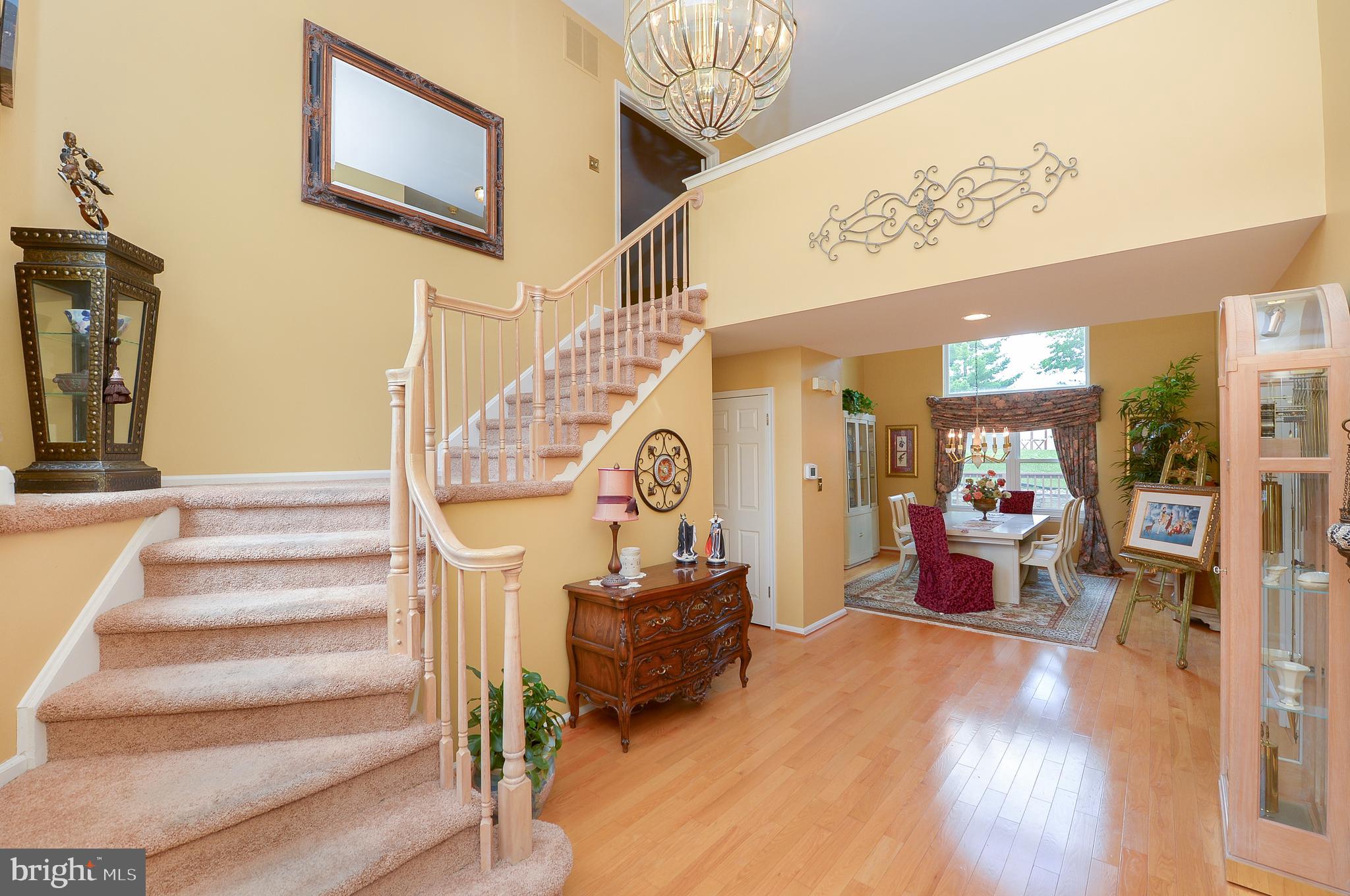 22 Hawk Lane Marlton, NJ 08053 - Photo 9 of 39 Sprawling Staircase