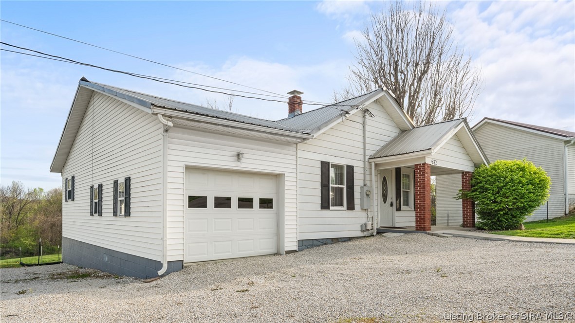 632 Sandy Hook Road Paoli, IN 47454 - Photo 3 of 35